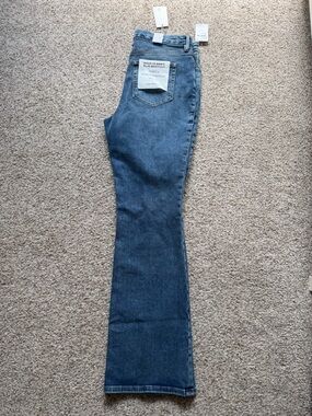 Good American Medium Wash Flare Jeans